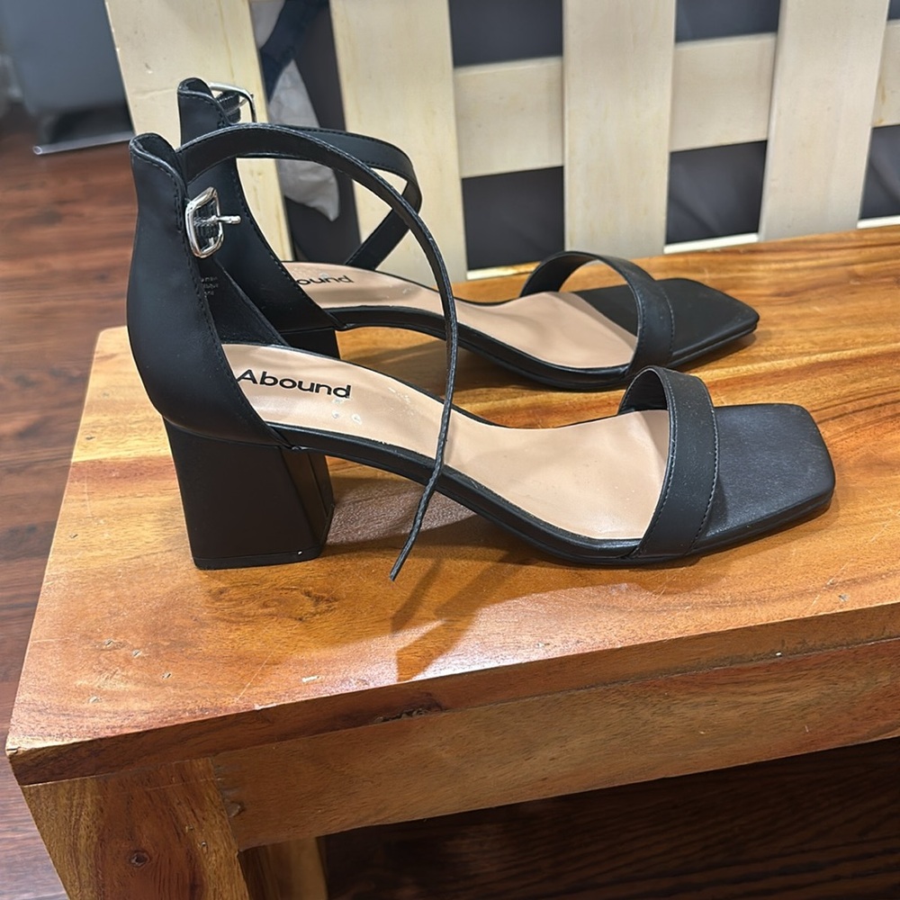 Abound Black Strappy Block Heel Sandals - Picture 2 of 5
